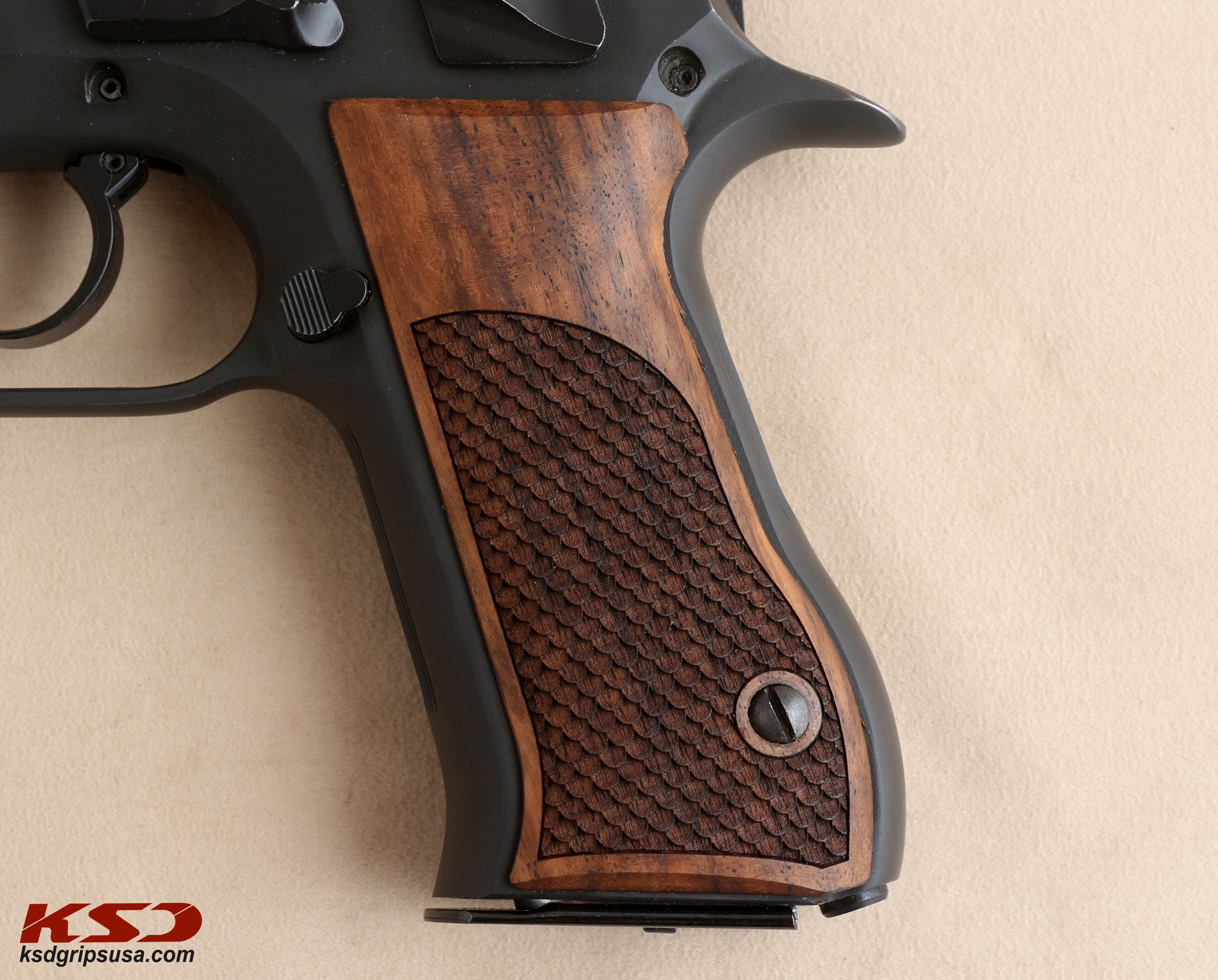 Jericho 941 F / FS Ceviz Ağacı Logo Yok 