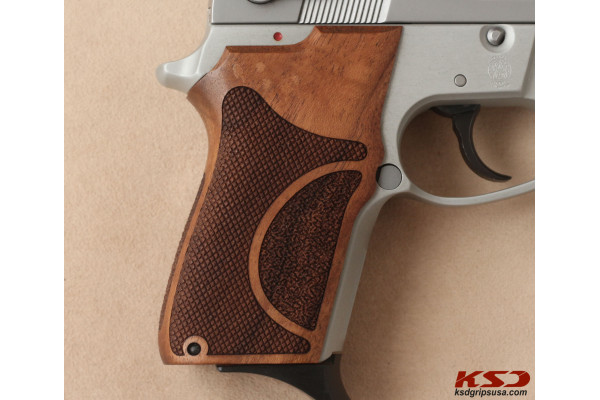 Smith Wesson 3913 TSW Ceviz Ağacı Logo Yok 