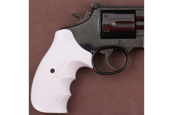 Smith Wesson N Frame Round Butt Beyaz Akrilik Logo Yok 