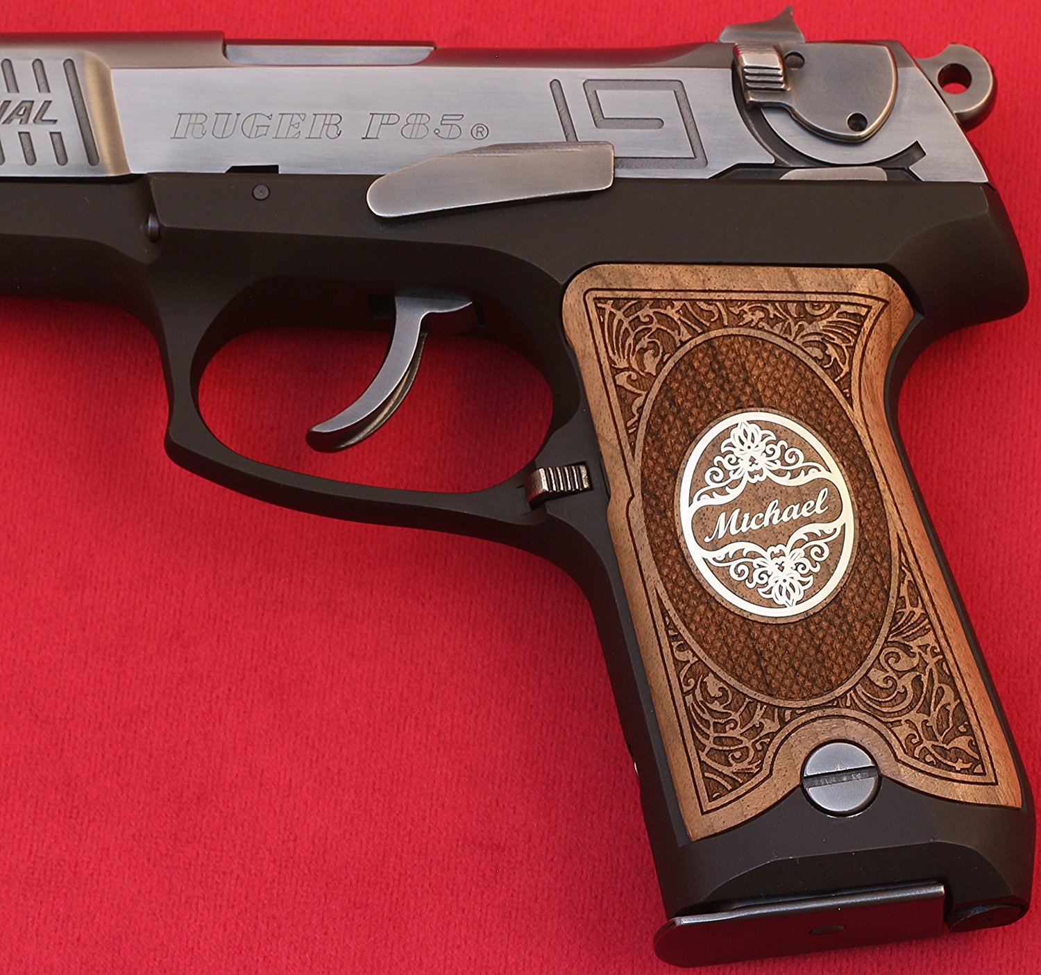 Ruger P85 - 89 Ceviz Ağacı Gümüş Logo (Büyük) 