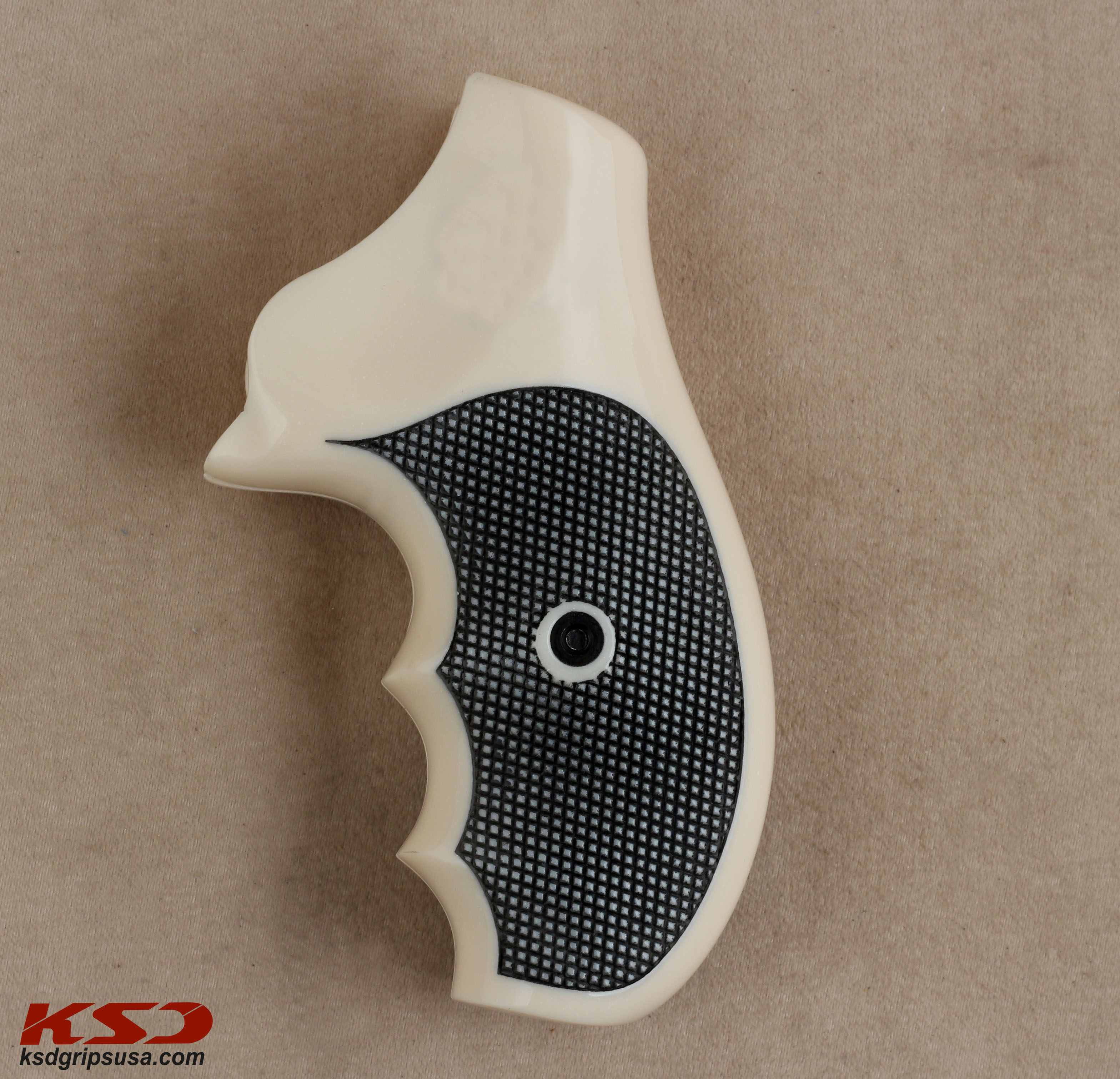 Ruger SP101 Fildişi Akrilik Logo Yok 